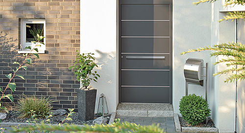 Kunststoffhaustüre mit Aufsatzdesign EGE